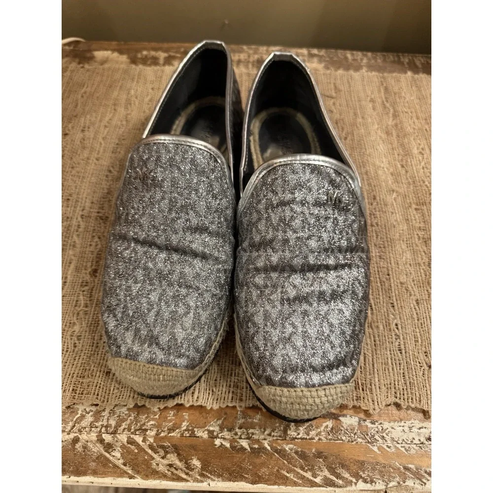 Michael Kors Hastings Signature Logo‎ Silver Metallic Espadrilles 9.5 158$